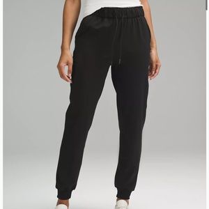 Lululemon high rise joggers
